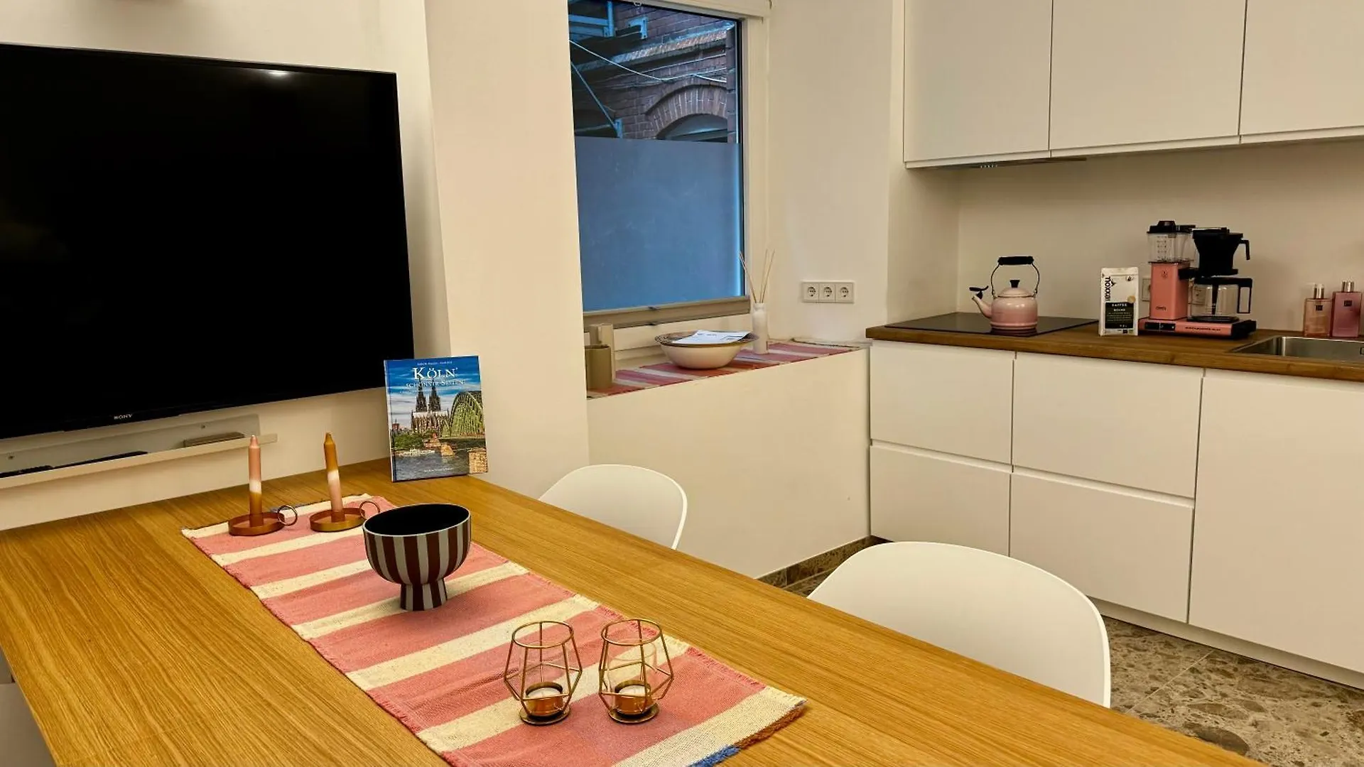 Mitten In Der Koelner City - Design Trifft Altbau شقة