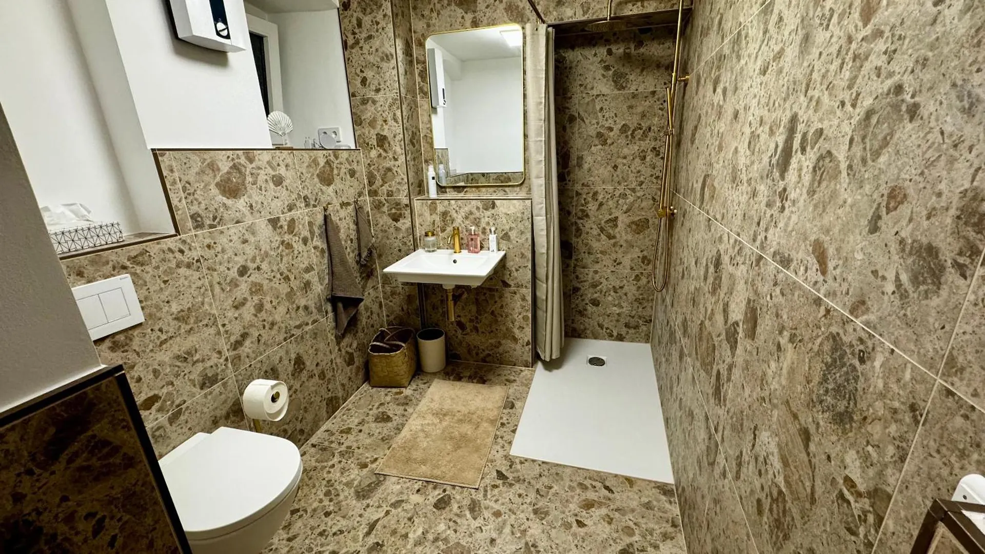شقة Mitten In Der Koelner City - Design Trifft Altbau